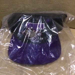 NWT Vintage Men’s Looney Tunes “Tasmanian Devil” Adjustable SnapBack Hat